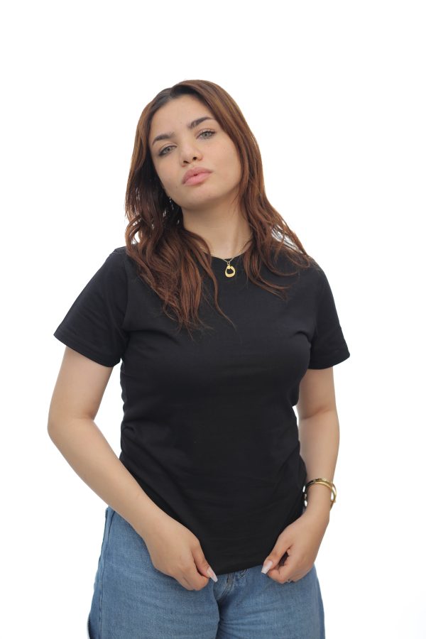 WOMEN'S BASIC BLACK T-SHIRT