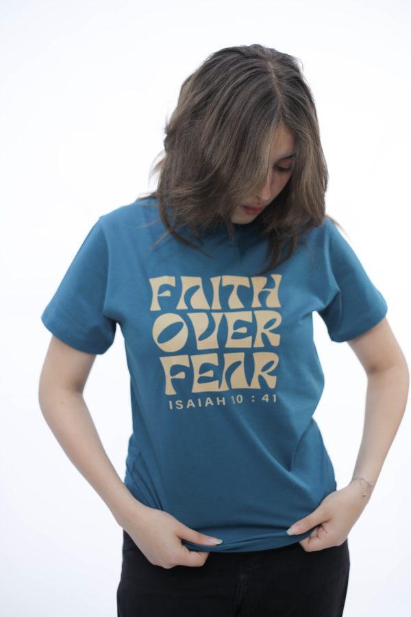 ⁦PETROLEUM T-SHIRT FAITH OVER⁩ - الصورة ⁦2⁩